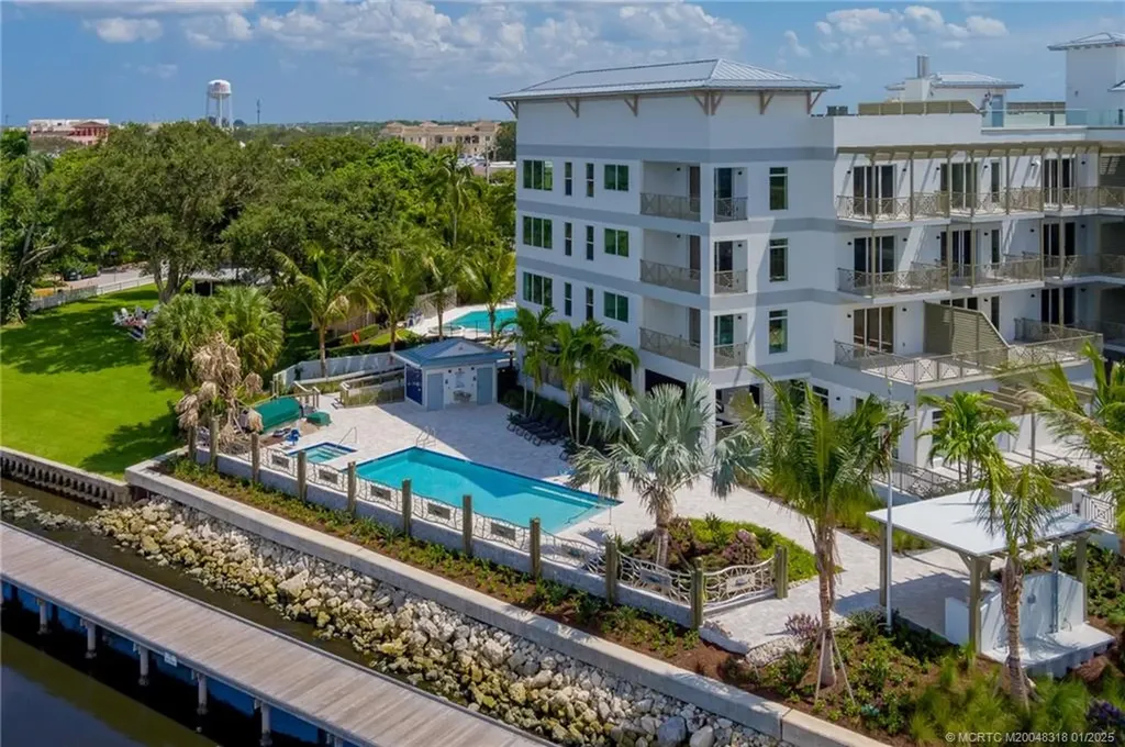 41 SW Seminole Street Stuart FL 34994