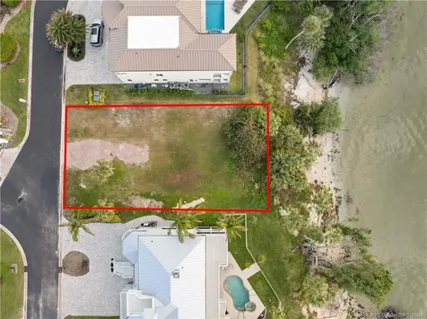 7671 Pelican Pointe Drive Jensen Beach FL 34957