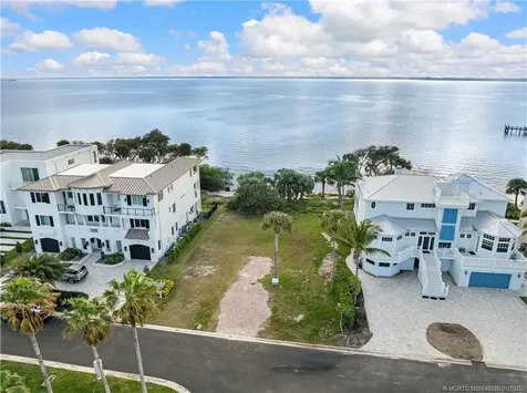 7671 Pelican Pointe Drive Jensen Beach FL 34957