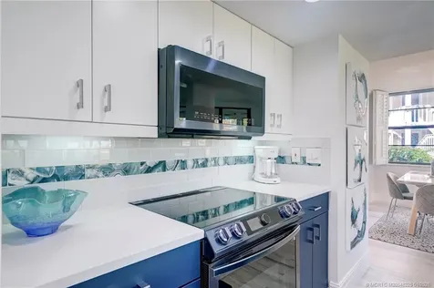 319 NE Golfview Circle Stuart FL 34996