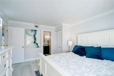 319 NE Golfview Circle Stuart FL 34996