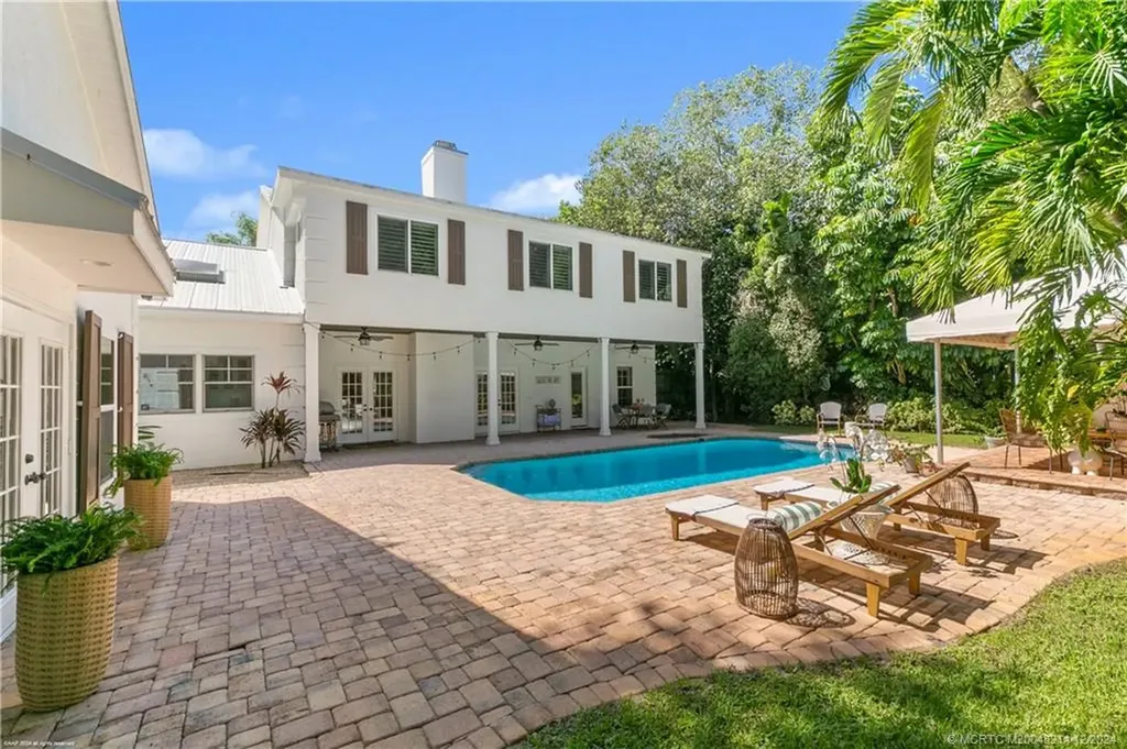 16 Ridgeview Road N Stuart FL 34996