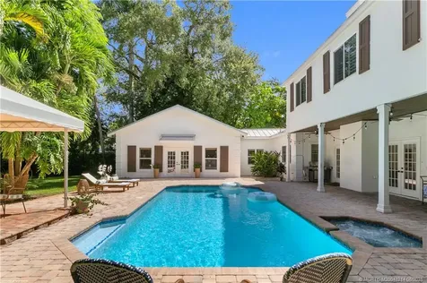 16 Ridgeview Road N Sewalls Point FL 34996