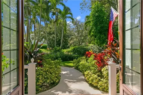 16 Ridgeview Road N Sewalls Point FL 34996