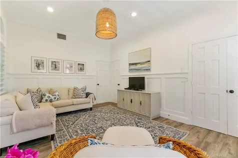 16 Ridgeview Road N Sewalls Point FL 34996