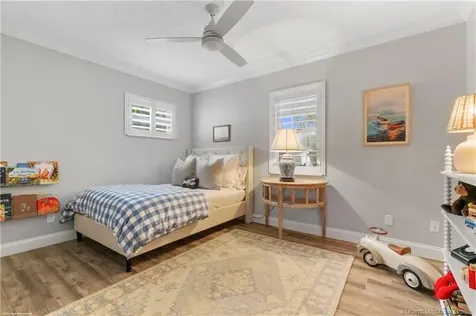 16 Ridgeview Road N Sewalls Point FL 34996