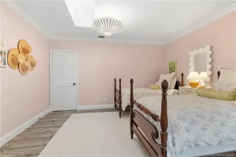 16 Ridgeview Road N Sewalls Point FL 34996