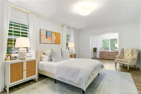 16 Ridgeview Road N Sewalls Point FL 34996