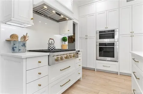 16 Ridgeview Road N Sewalls Point FL 34996