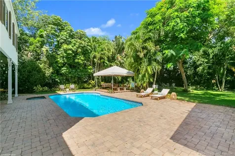 16 Ridgeview Road N Sewalls Point FL 34996