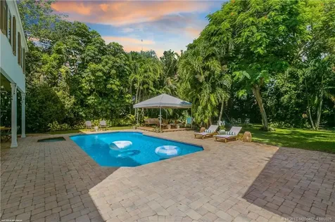 16 Ridgeview Road N Sewalls Point FL 34996