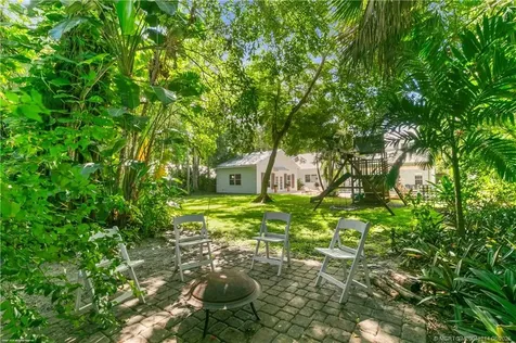 16 Ridgeview Road N Sewalls Point FL 34996