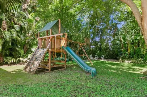 16 Ridgeview Road N Sewalls Point FL 34996