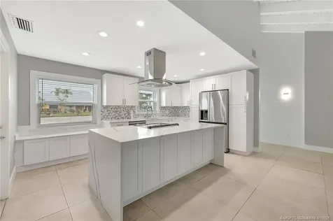 5646 SE Sailfish Way Stuart FL 34997