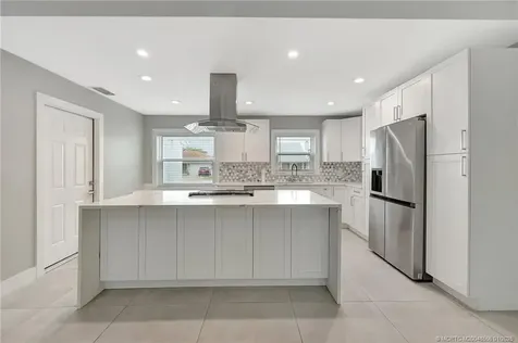 5646 SE Sailfish Way Stuart FL 34997