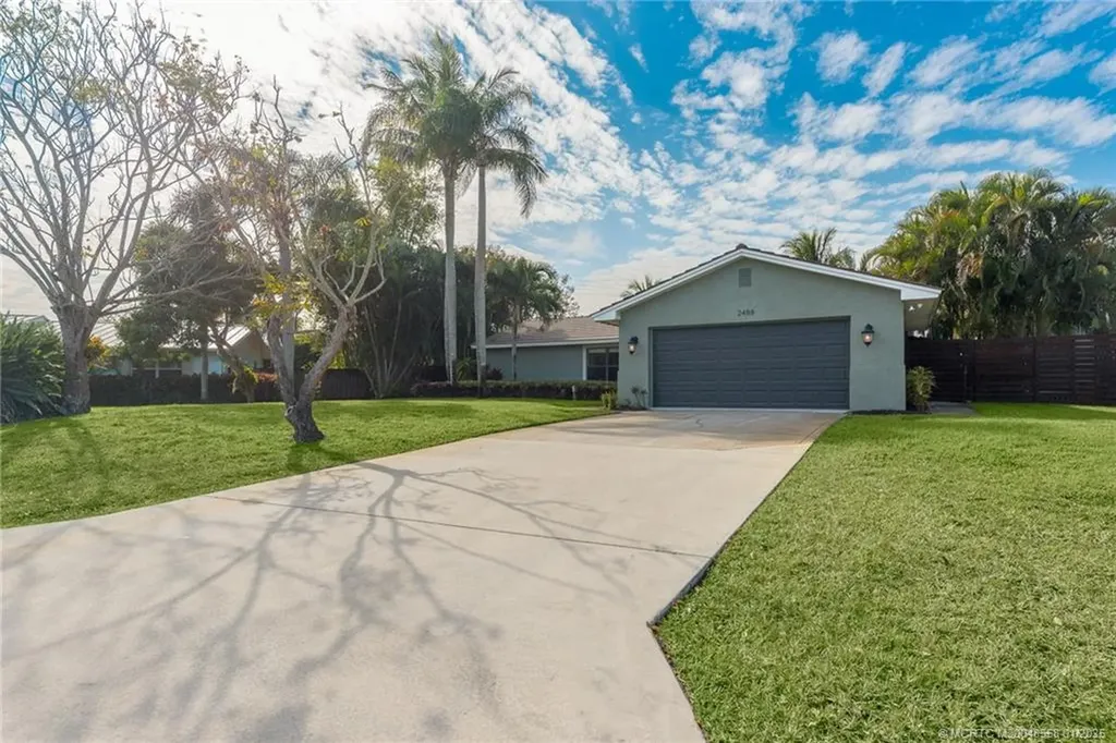 2488 NW South Manor Avenue Stuart FL 34994