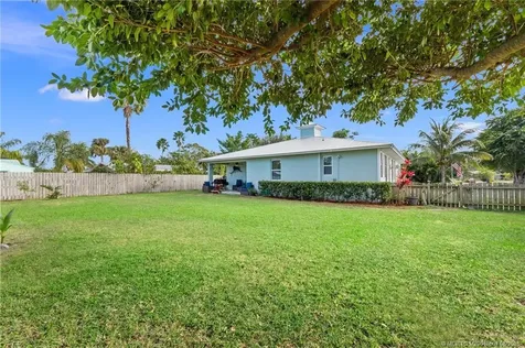 1305 SE Sea Oat Lane Stuart FL 34996