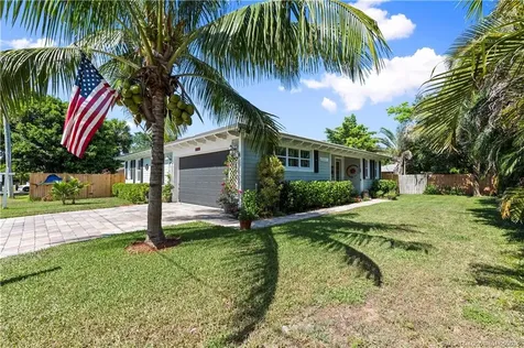 1305 SE Sea Oat Lane Stuart FL 34996