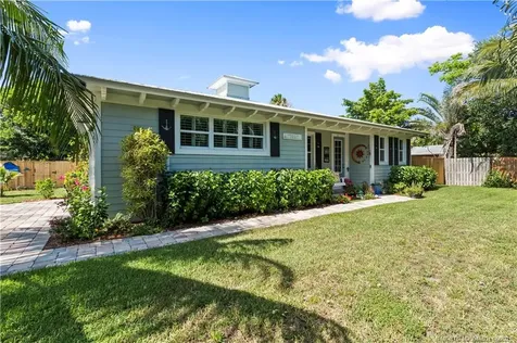 1305 SE Sea Oat Lane Stuart FL 34996