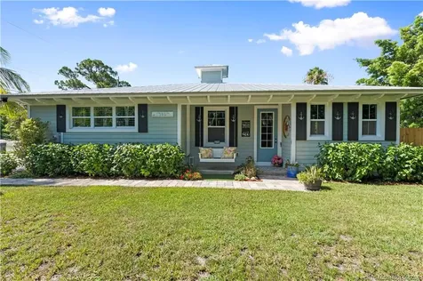 1305 SE Sea Oat Lane Stuart FL 34996