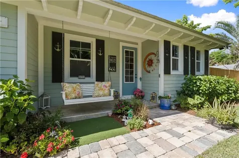 1305 SE Sea Oat Lane Stuart FL 34996