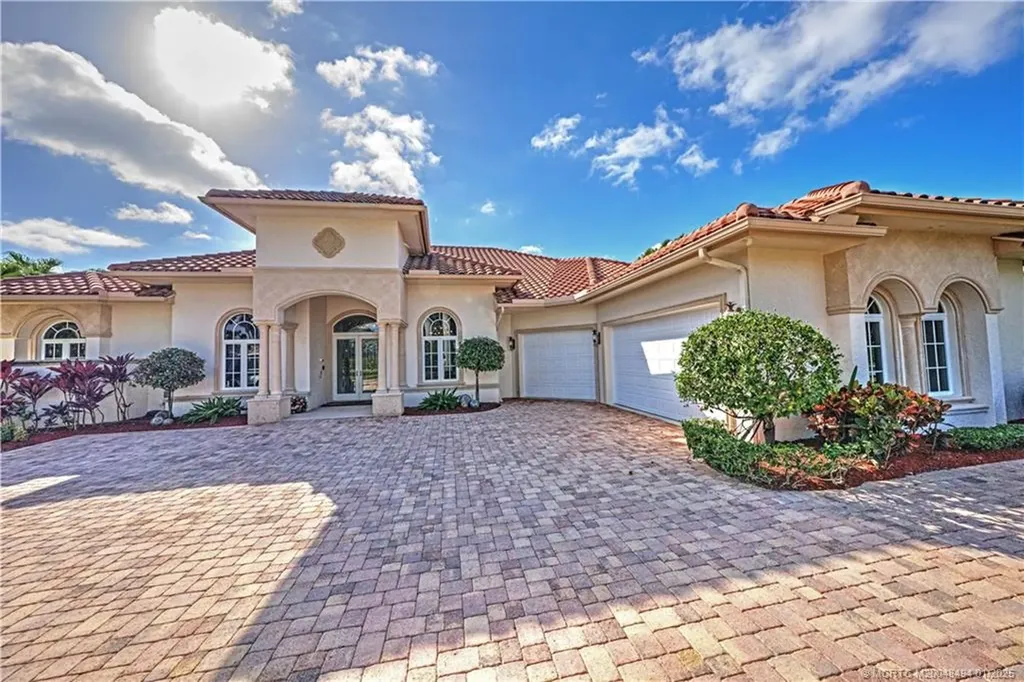 11550 SE Plandome Drive Hobe Sound FL 33455