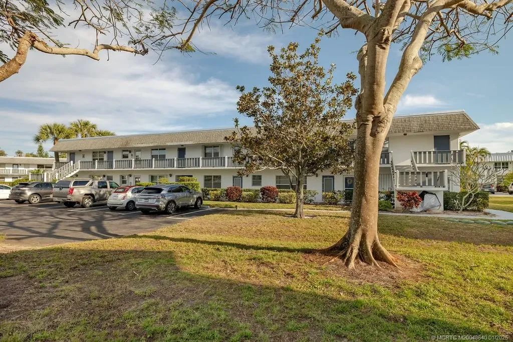 2929 SE Ocean Boulevard Stuart FL 34996