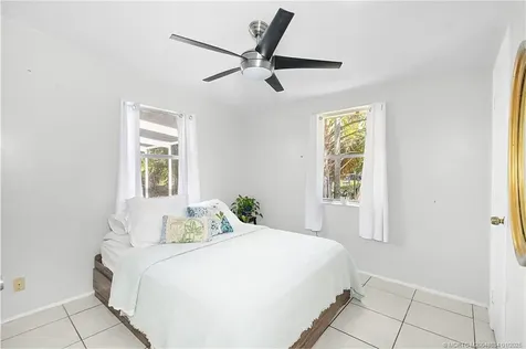 1013 SE 10th Street Stuart FL 34996
