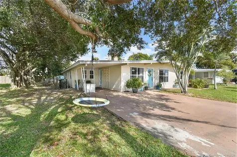 1013 SE 10th Street Stuart FL 34996