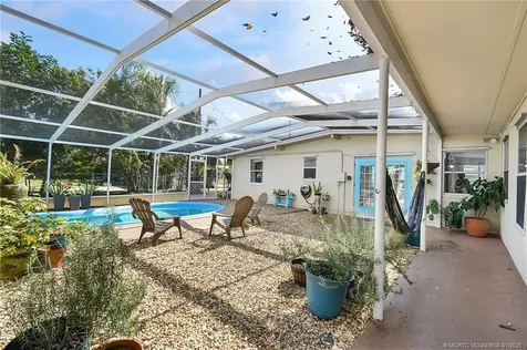 1013 SE 10th Street Stuart FL 34996