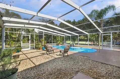 1013 SE 10th Street Stuart FL 34996