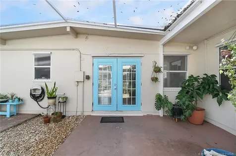 1013 SE 10th Street Stuart FL 34996