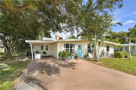 1013 SE 10th Street Stuart FL 34996