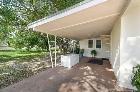 1013 SE 10th Street Stuart FL 34996