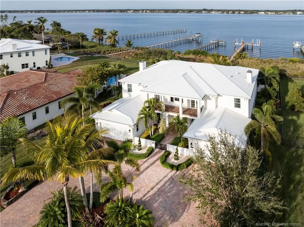 3042 NW Radcliffe Way Palm City FL 34990