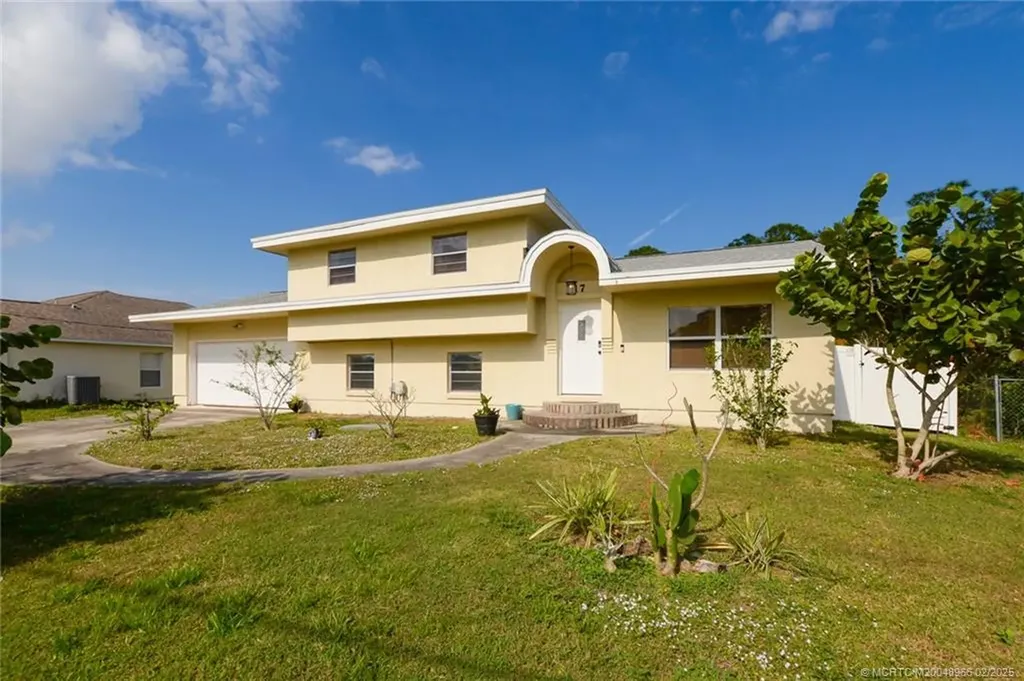 517 NW Floresta Drive Port Saint Lucie FL 34983