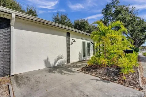 119 SW 5th Street Stuart FL 34994