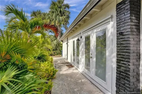 119 SW 5th Street Stuart FL 34994