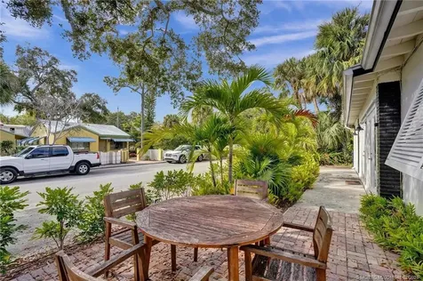 119 SW 5th Street Stuart FL 34994
