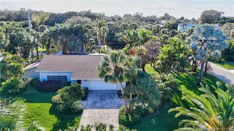 7 Perriwinkle Circle Stuart FL 34996