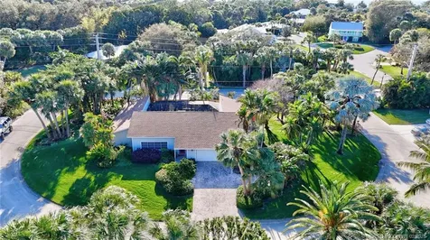 7 Perriwinkle Circle Stuart FL 34996