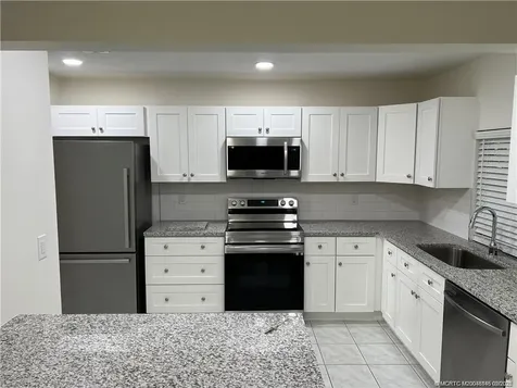 160 SE Lakehurst Drive Port St Lucie FL 34983