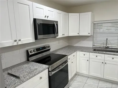 160 SE Lakehurst Drive Port St Lucie FL 34983