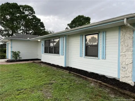 160 SE Lakehurst Drive Port St Lucie FL 34983
