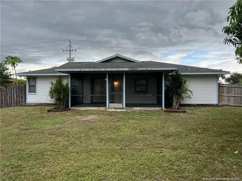 160 SE Lakehurst Drive Port St Lucie FL 34983