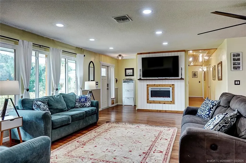 1776 NW Palmetto Court Stuart FL 34994