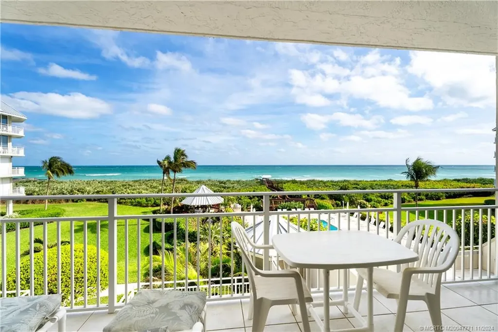 579 NE Plantation Road Stuart FL 34996