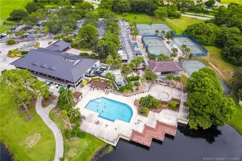 1395 SW Bent Pine Cove Port St Lucie FL 34986