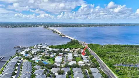 3272 NE Spinnaker Way Jensen Beach FL 34957