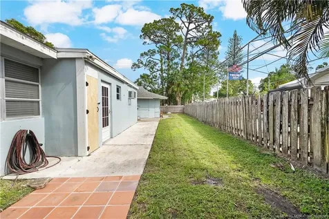 1620 NW River Trail Stuart FL 34994
